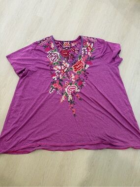 Johnny Was Plus size Embroidered Floral
Purple Shirt Top 3XL Women's